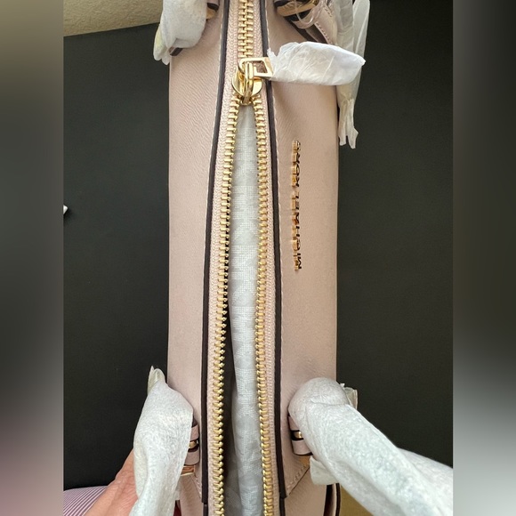 Brand new Michael Kors Jet Set Large Tote-Zip Saffiano Leather Tote with tag. - Picture 12 of 12